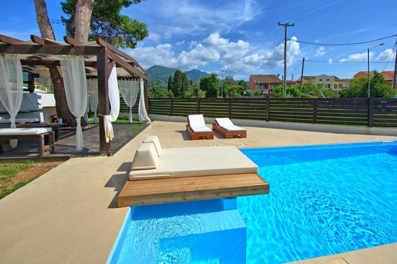 Beach Villa Christina By Posarellivillas Ахараві Екстер'єр фото