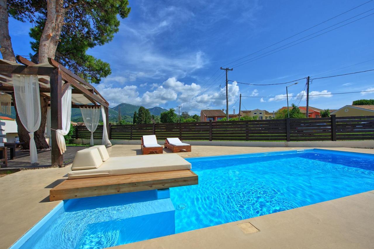Beach Villa Christina By Posarellivillas Ахараві Екстер'єр фото